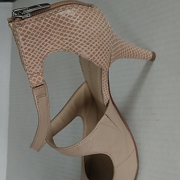Marc Fisher Chris Cross Strappy Heels 8.5 M - Picture 4 of 9